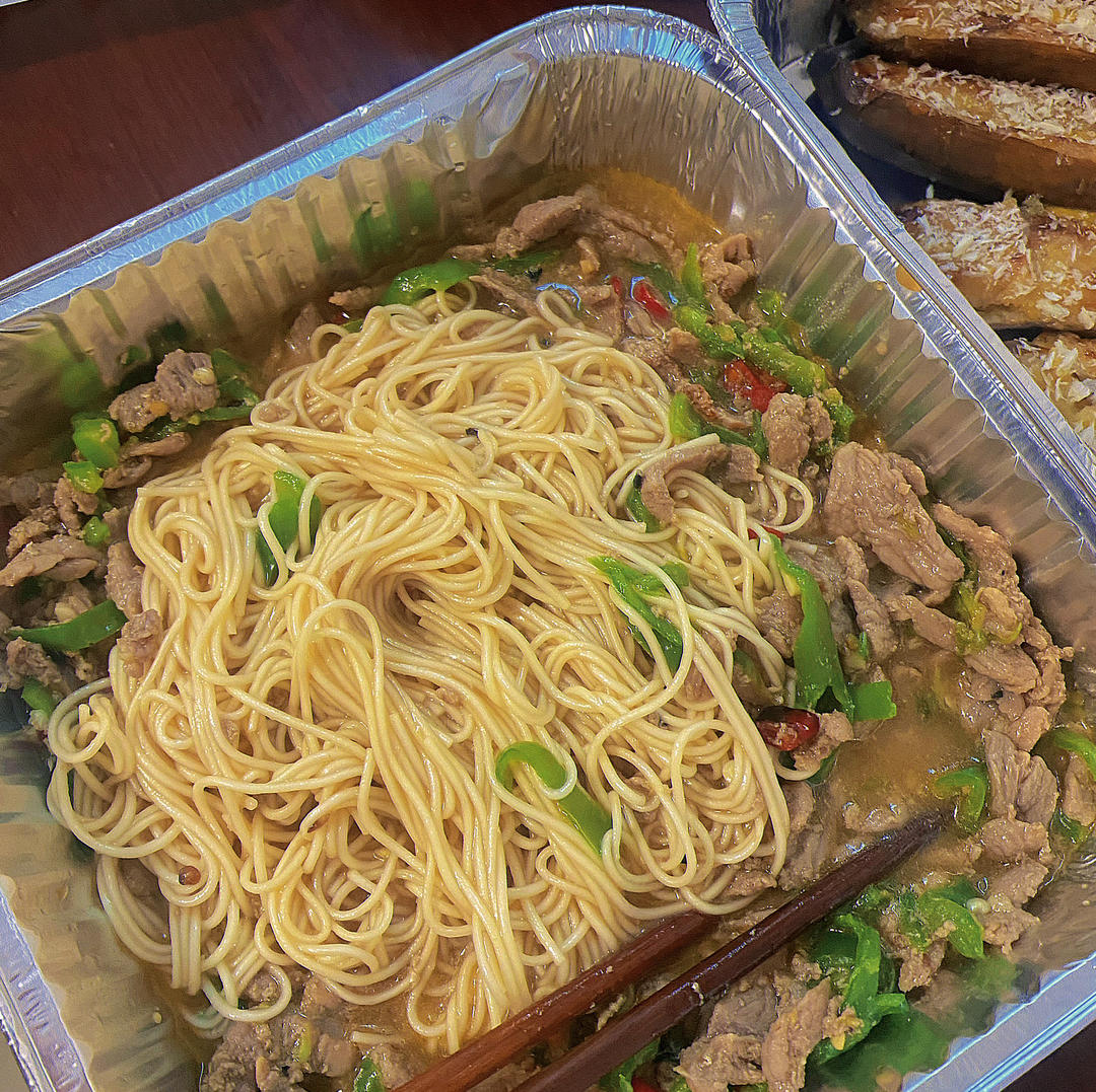 青椒肉丝拌面