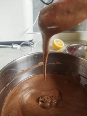 海盐奥利奥冰火熔岩芯巧克力戚风蛋糕 六寸的做法 步骤5