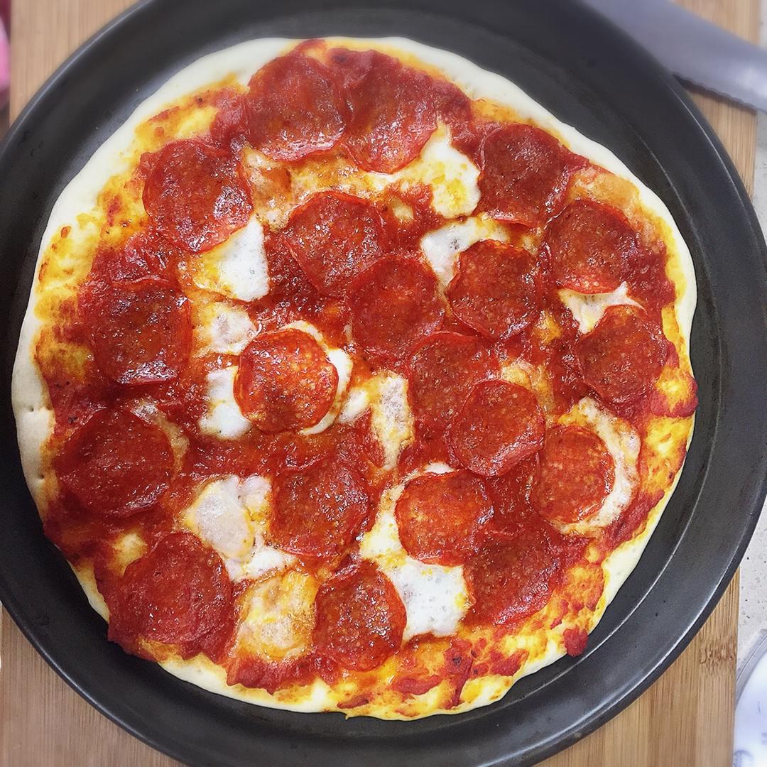 萨拉米薄底披萨 Salami Pizza