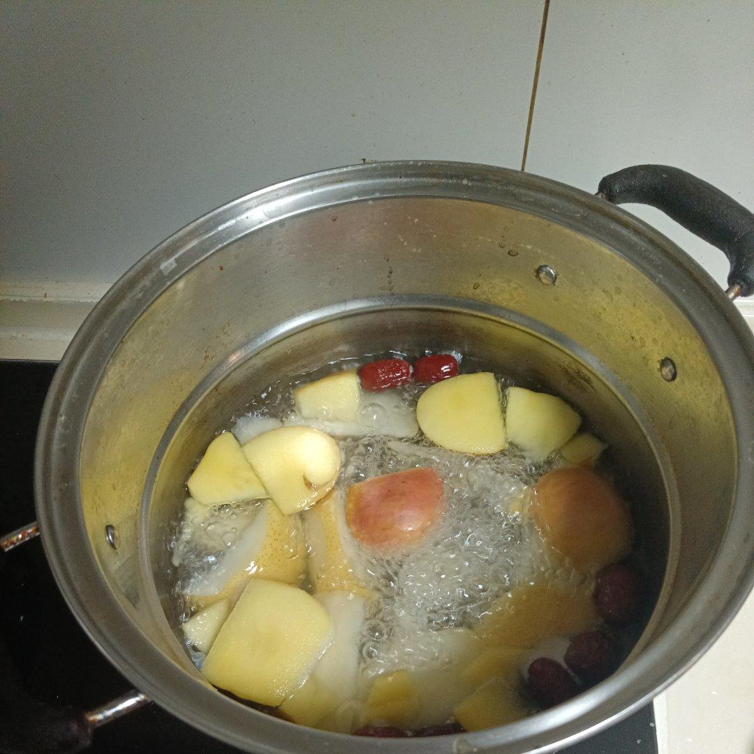 江南水乡秋天的独有味道💕新鲜鸡头米红薯桂花糖水