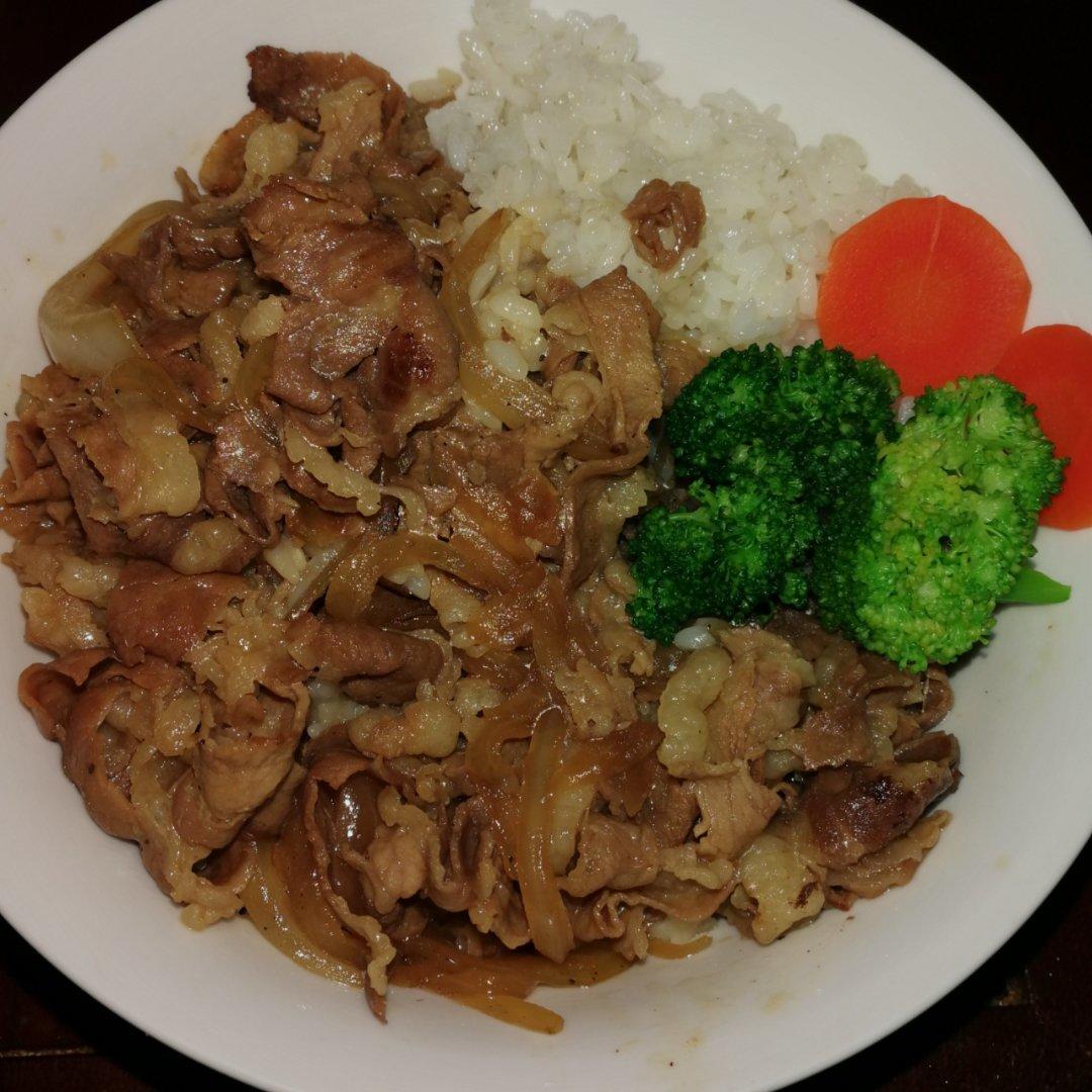 “吉野家”肥牛饭