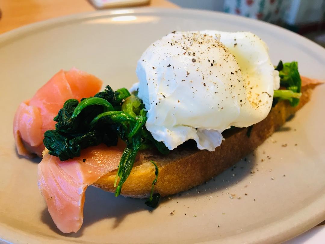 Eggs Benedict 班尼迪克蛋