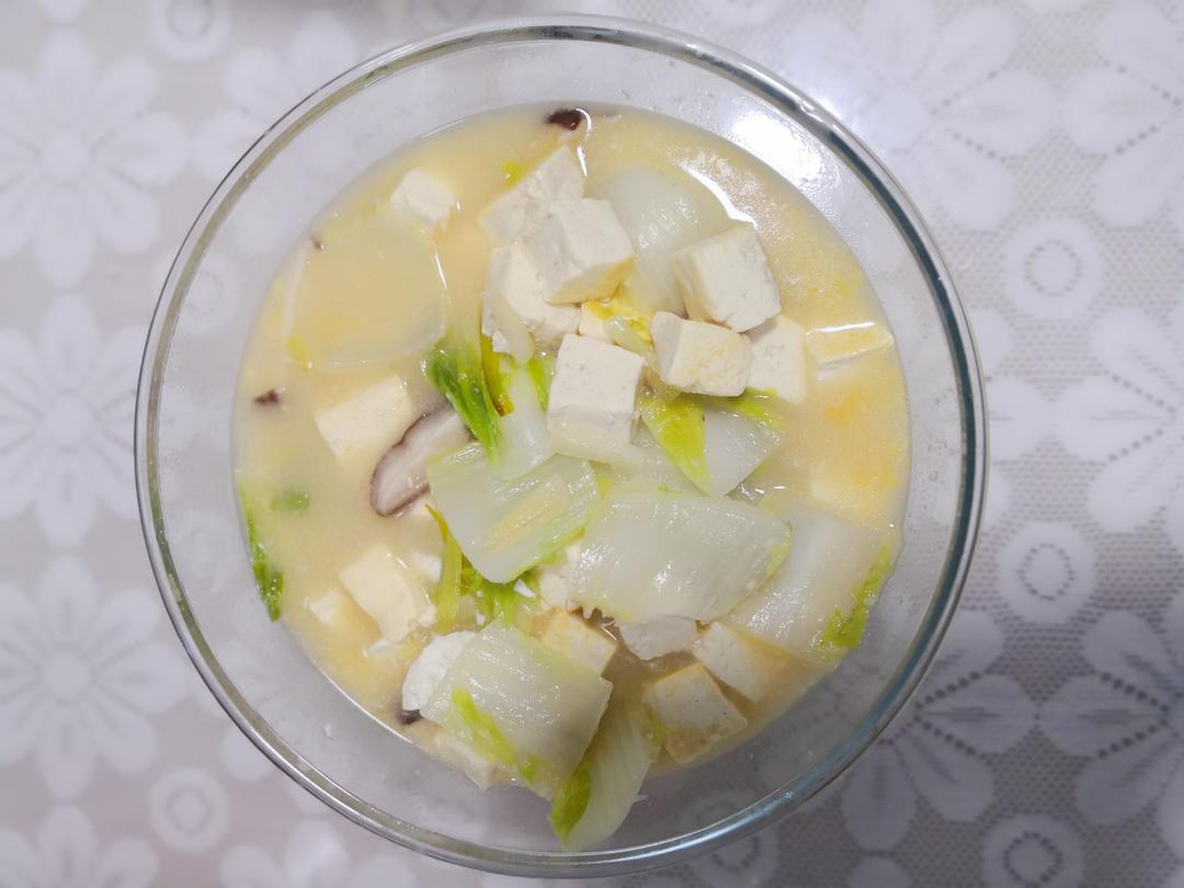 青黄白玉豆腐汤（青菜、咸蛋黄，浓汤宝）😄快手汤菜，简单美味！