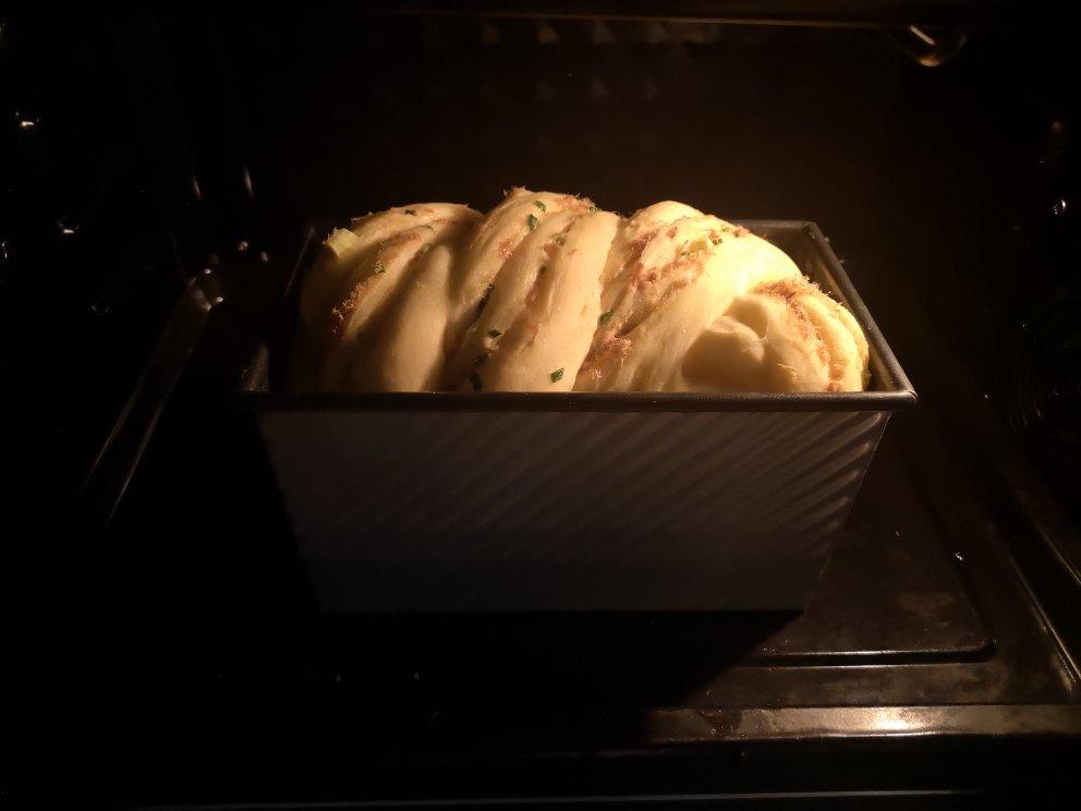 香葱肉松手撕吐司