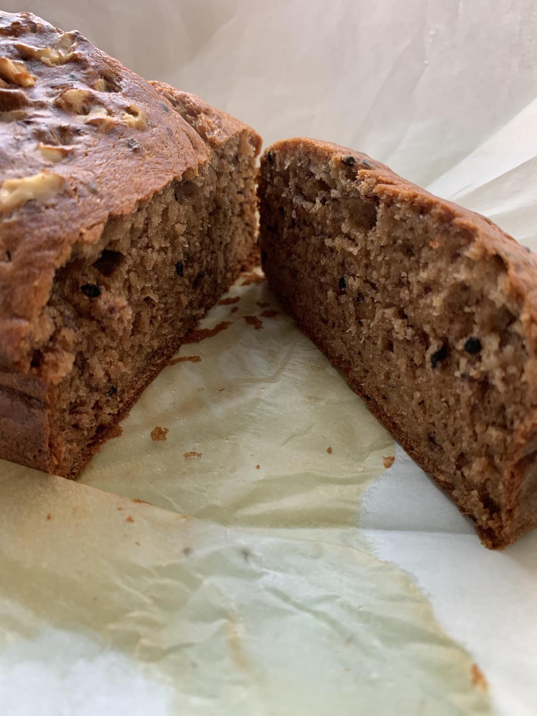 香蕉黑芝麻核桃蛋糕