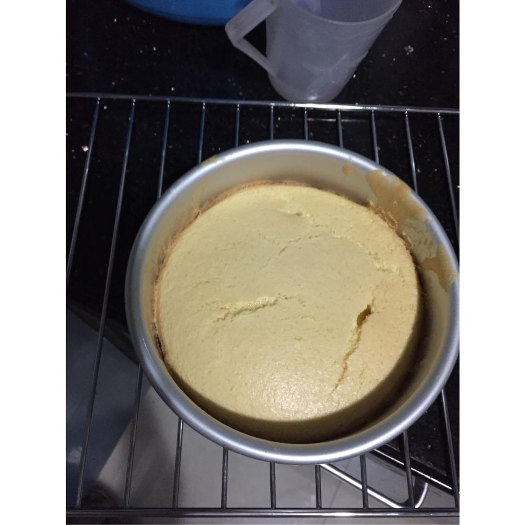 比戚风还要柔软Q弹的海绵蛋糕