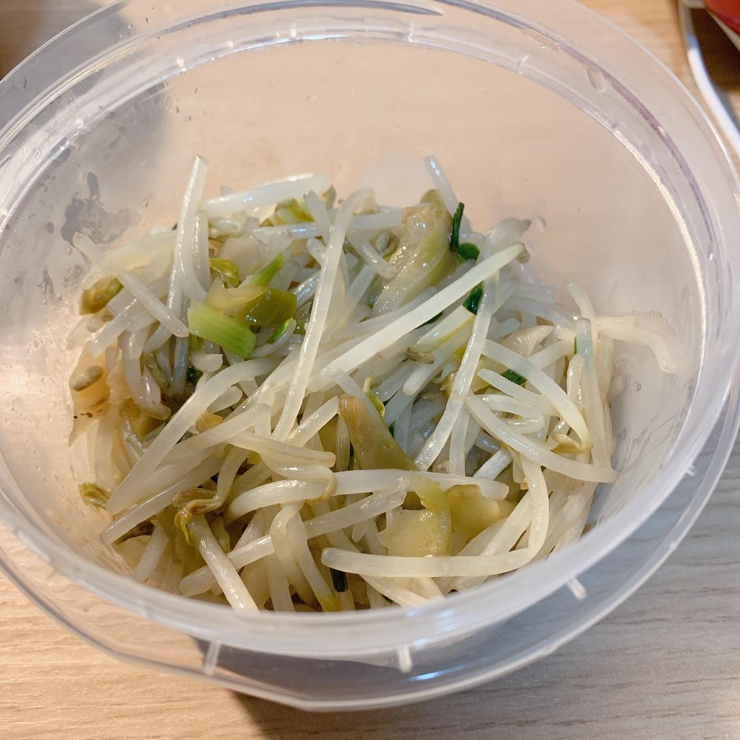 百搭榨菜炒绿豆芽