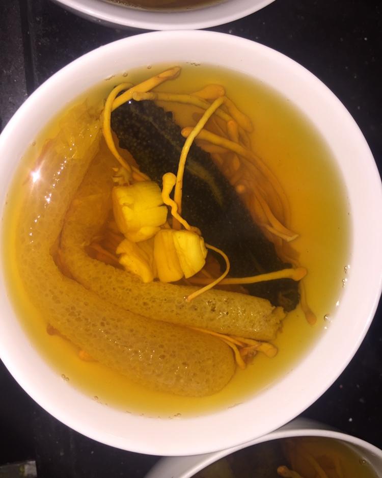 虫草花竹荪海参汤