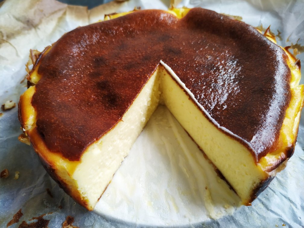 巴斯克式乳酪蛋糕