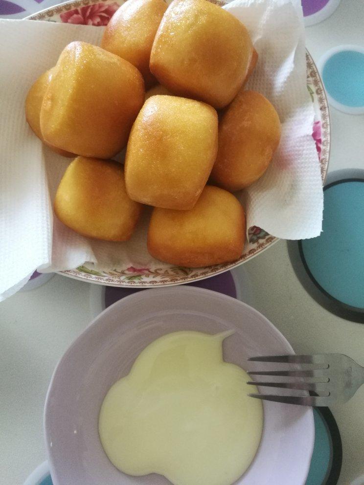 原只炸馒头配炼奶