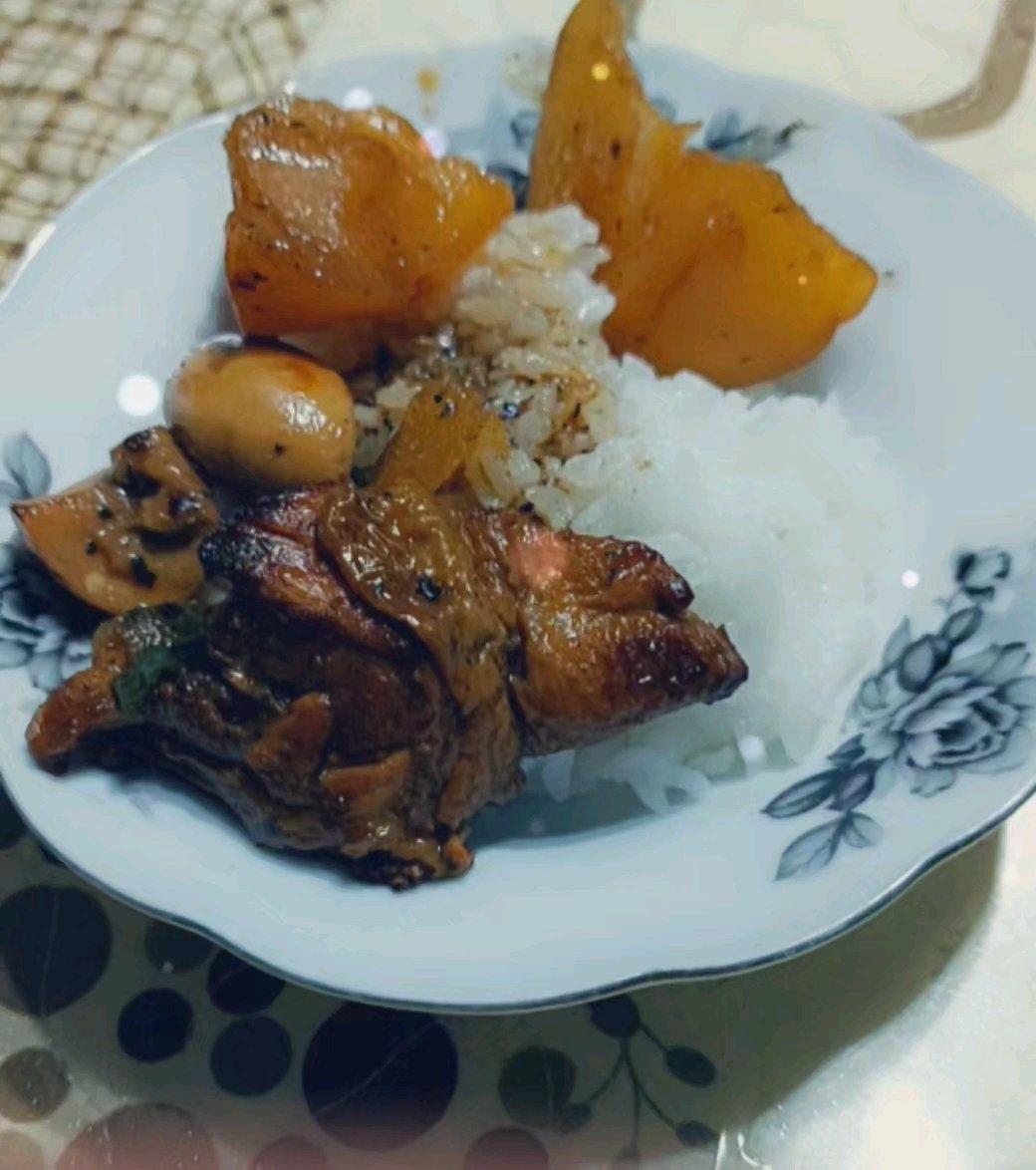 鸡腿炖土豆 上桌秒空盘 汤都喝干了！
