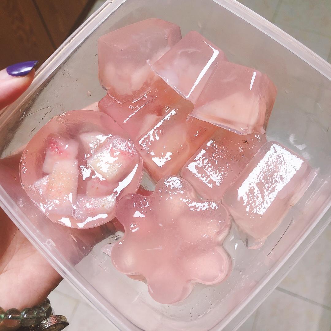 白凉粉版桃子果冻
