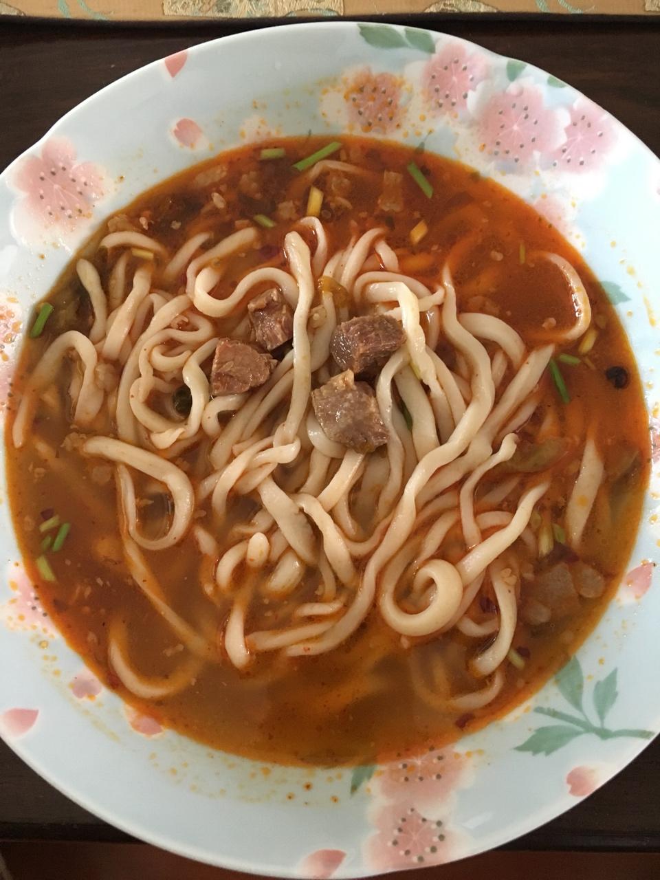 家庭版兰州牛肉面—拉条子