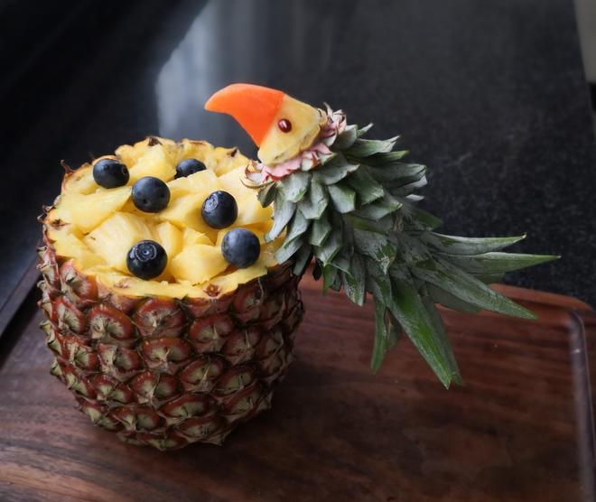 水果拼盘-鹦鹉菠萝凤梨的做法