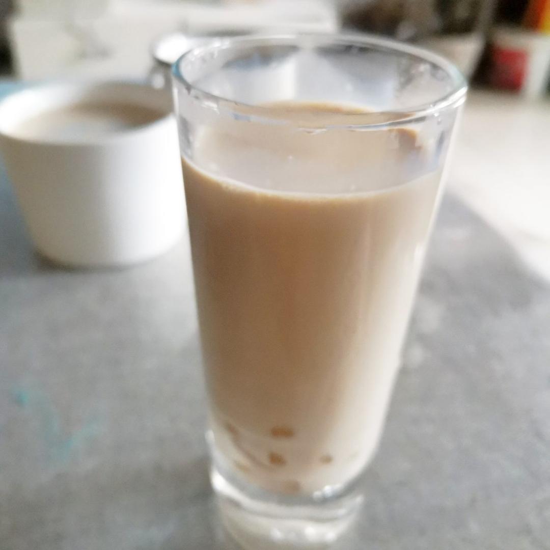 自制奶茶（爱喝这一杯的，不用去奶茶店了）