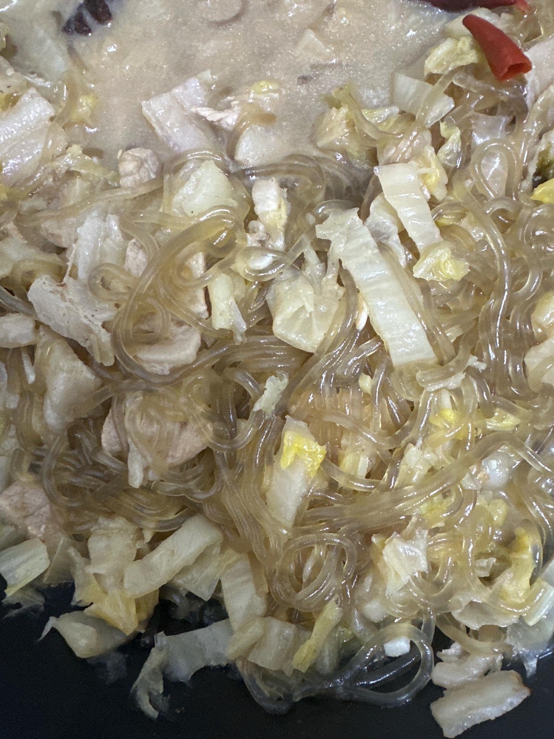 东北酸菜猪肉炖粉条