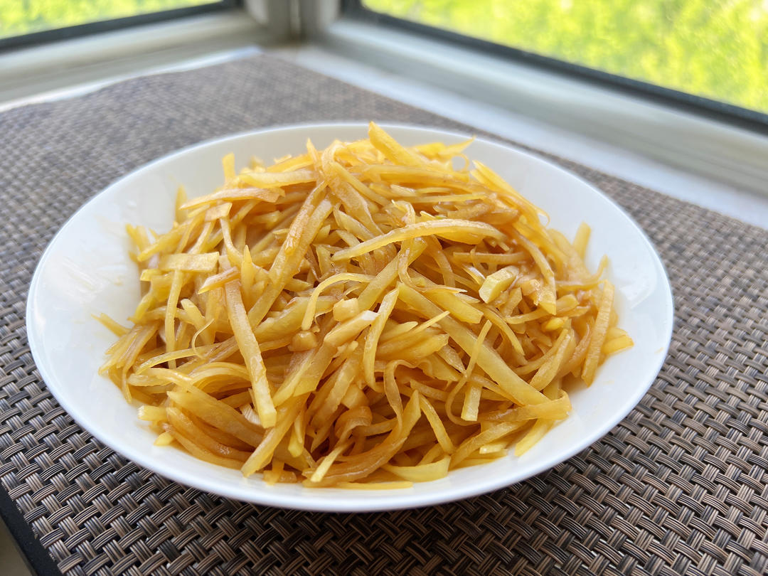 在家也能做出馆子味儿的醋溜/炝炒/酸辣土豆丝（就是那道看似简单，实则步步玄机的土豆丝）