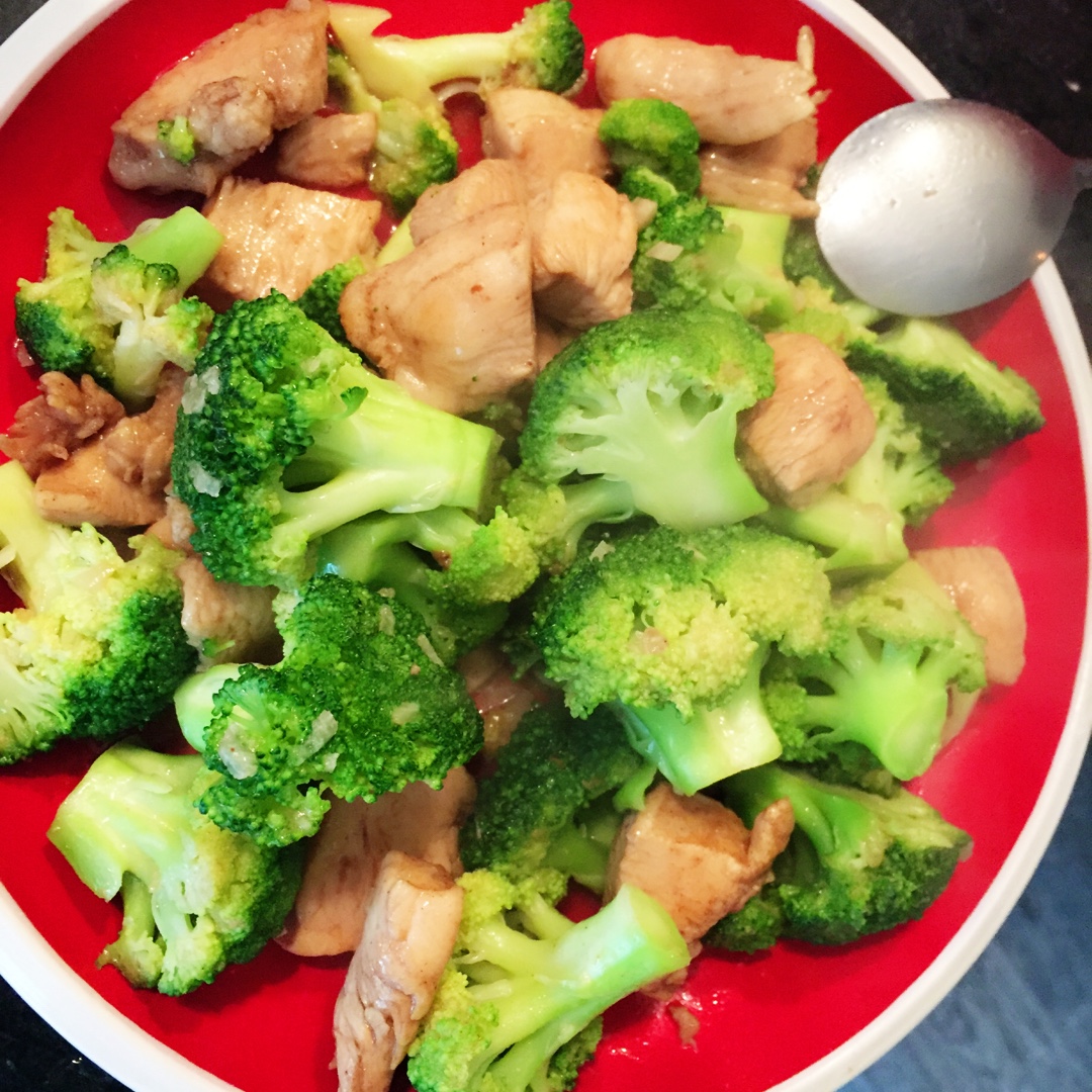 西兰花炒鸡肉