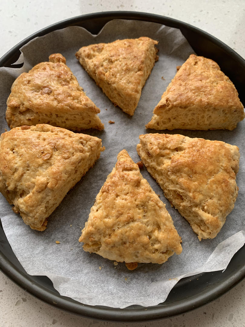 咸蛋黄肉松司康