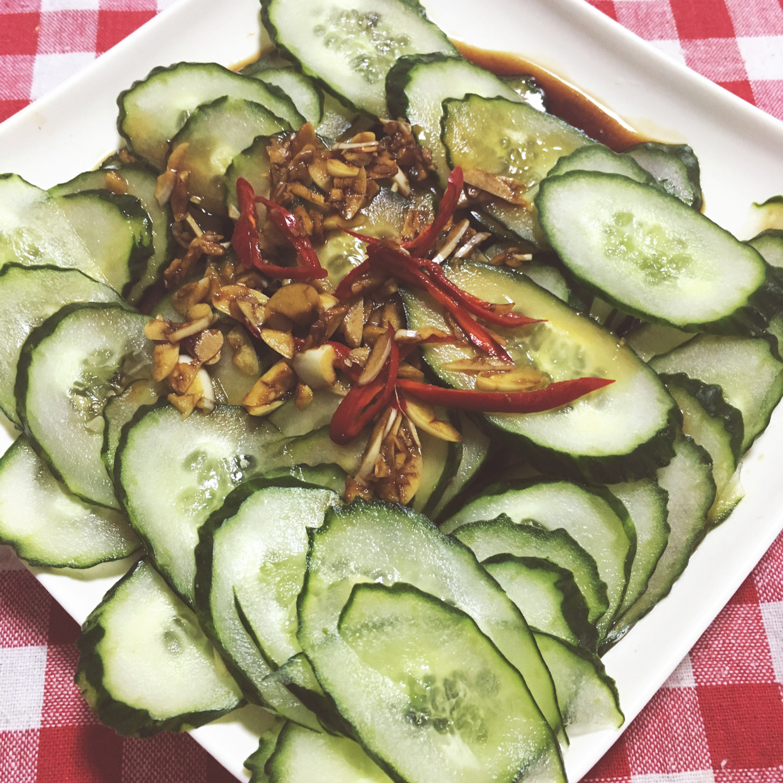 shasha芋头做的蒜泥黄瓜片