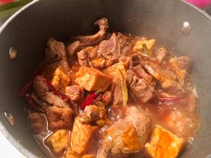 紫苏豆腐猪肉煲的做法 步骤2