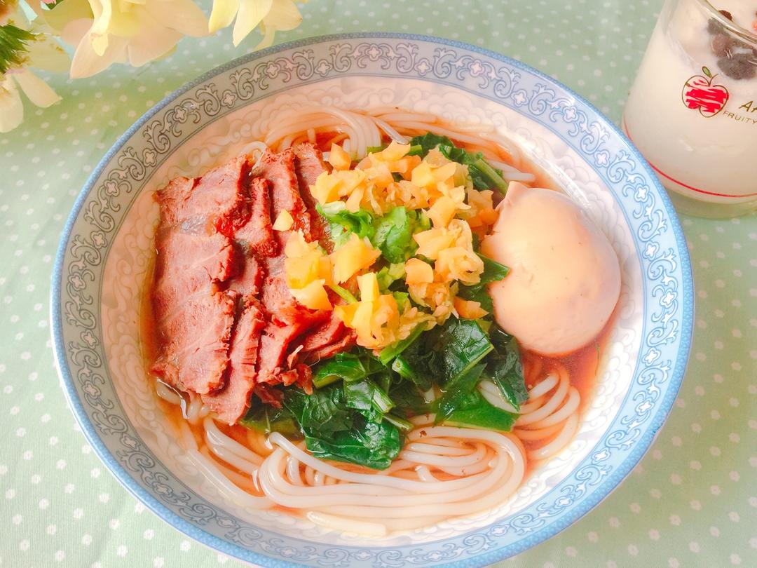 每天，叫醒我的是早餐