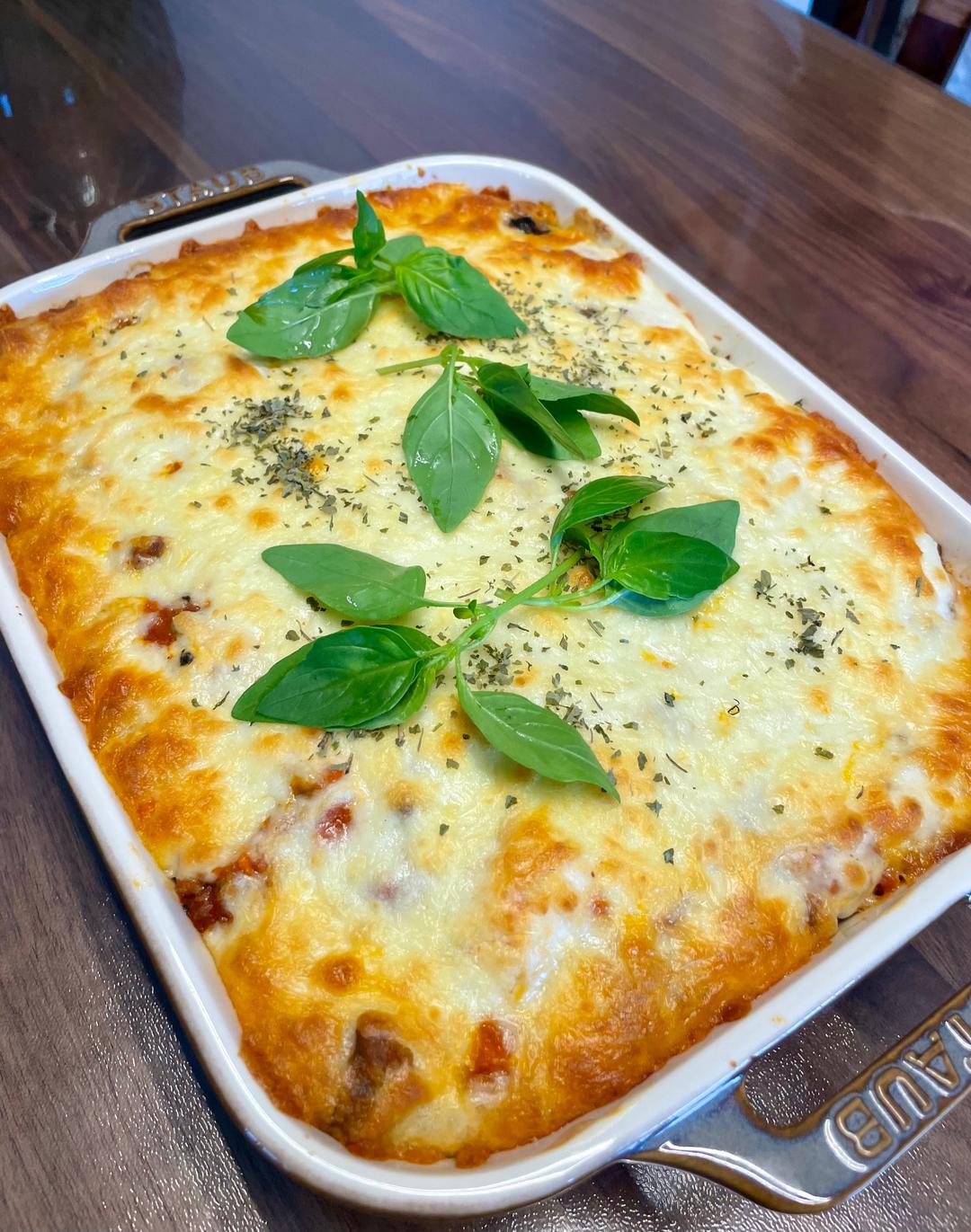 肉酱多利亚饭（芝士肉酱焗饭）简单美味，适合家庭聚餐