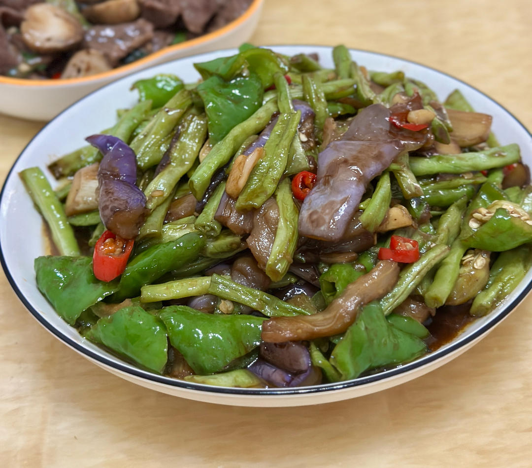 豆角烧茄子｜米饭杀手驾到！这盘素菜比肉还香！🍆