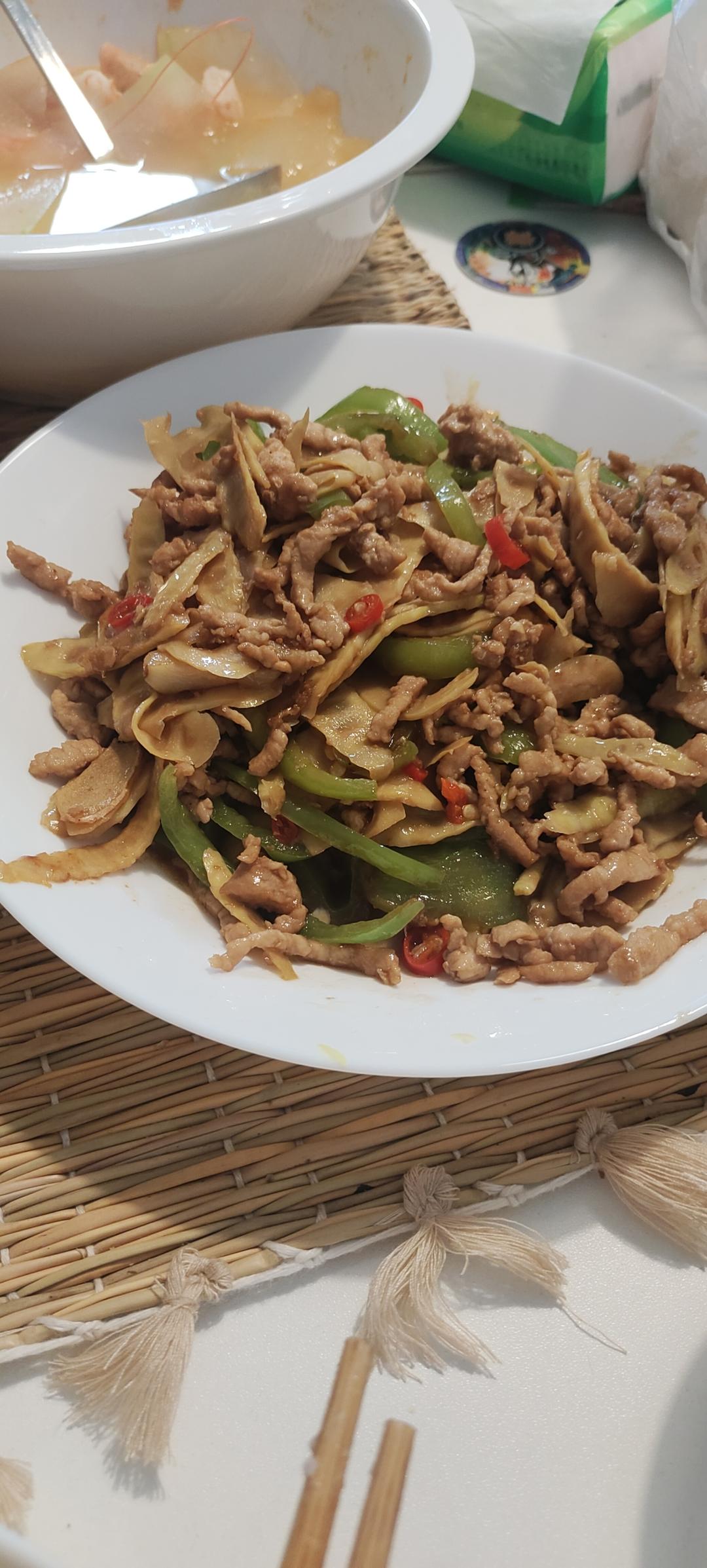 家常菜‼️方竹笋炒里脊肉‼️