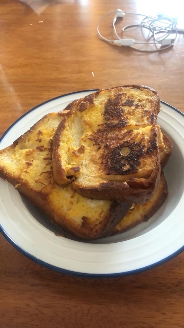 joannawjw做的鸡蛋香煎面包片