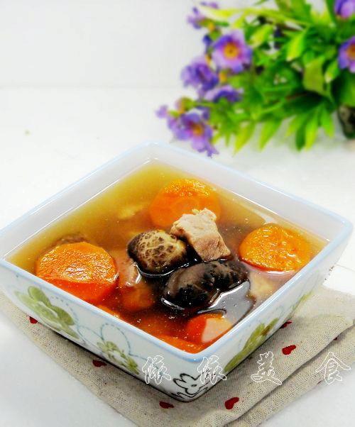 胡萝卜香菇瘦肉汤