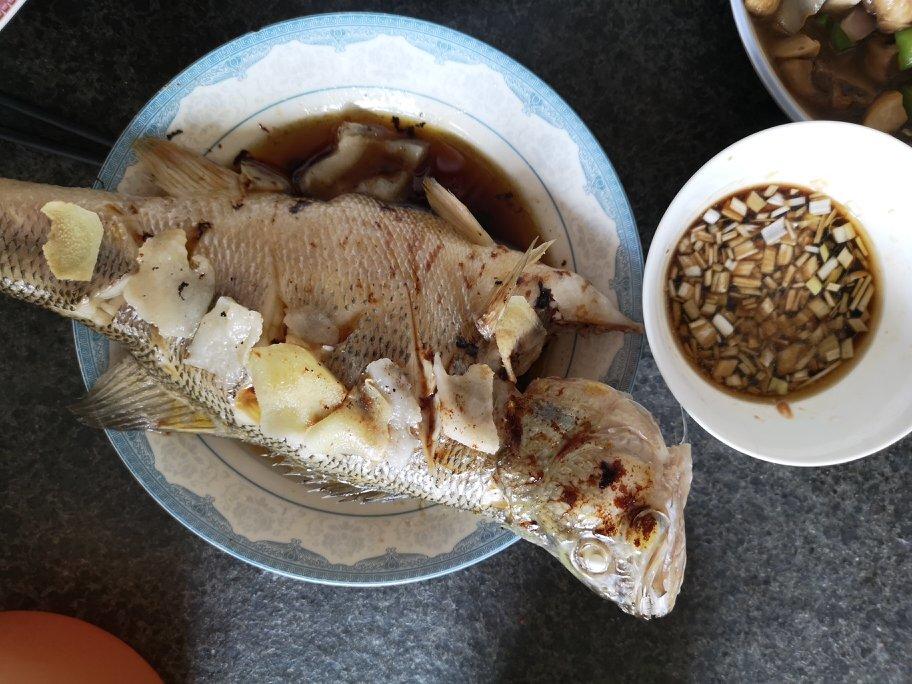 清蒸鲈鱼