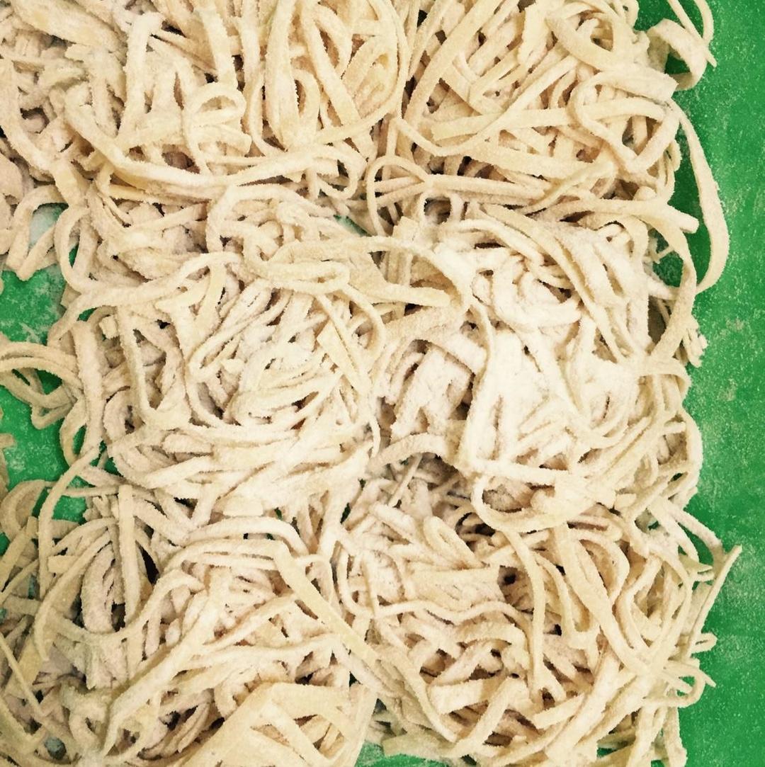 全麦鸡蛋手擀面