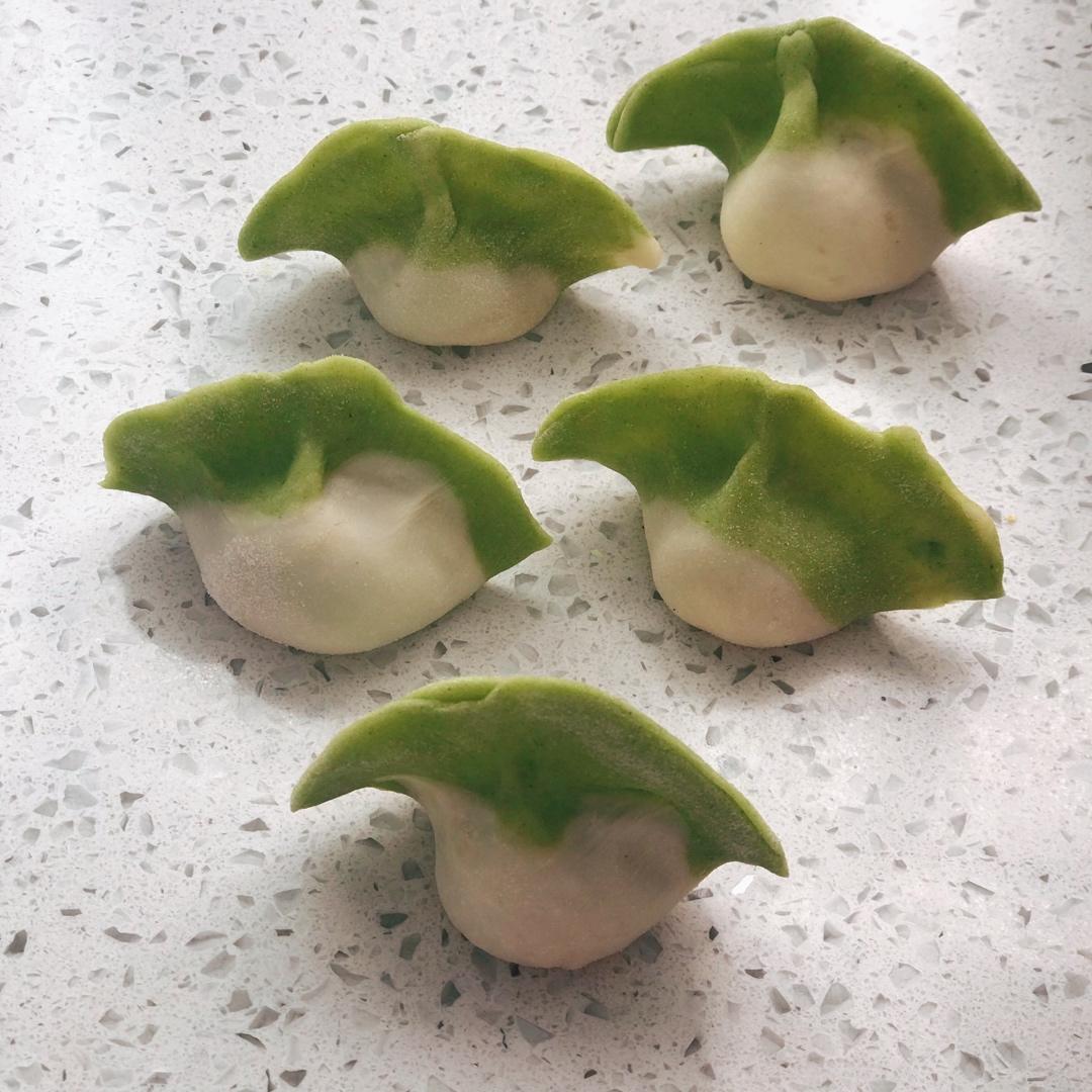 翡翠白玉白菜饺子详细版（附翡翠白玉白菜饺子包法，翡翠白玉饺子皮两种制法，面包机和面，翡翠白玉烧卖，各种馅料搭配）