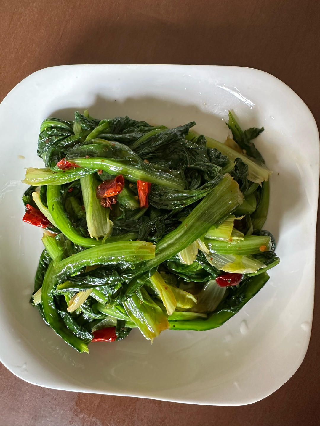 凉拌酸辣油麦菜