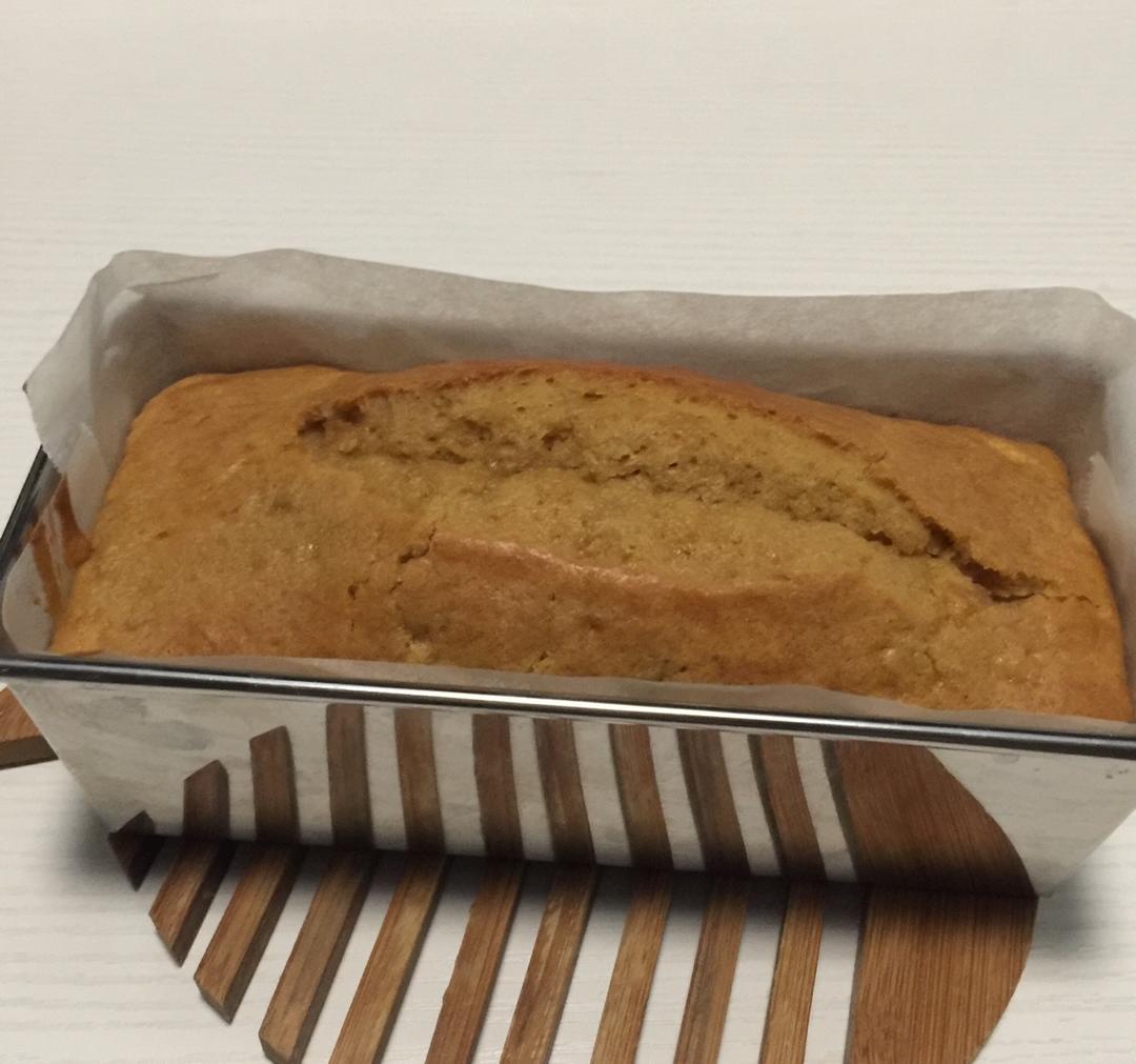 焦糖苹果磅蛋糕