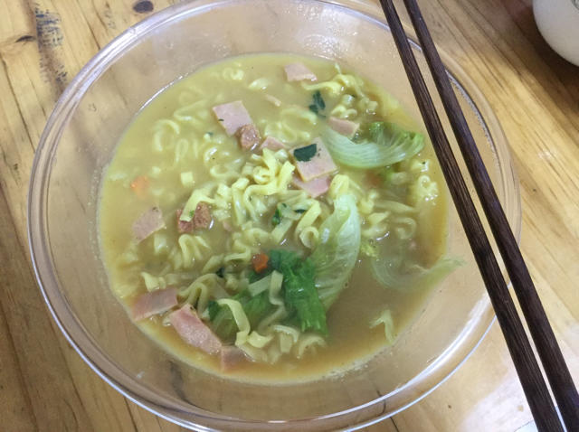 满足食欲的深夜秘密 森系浓香泡面