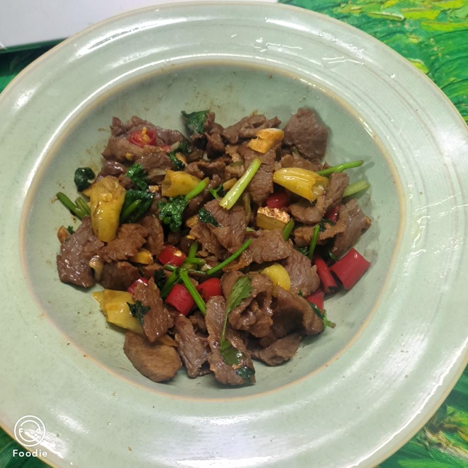 小炒黄牛肉，肉嫩味香！太好吃了简直是米饭杀手！