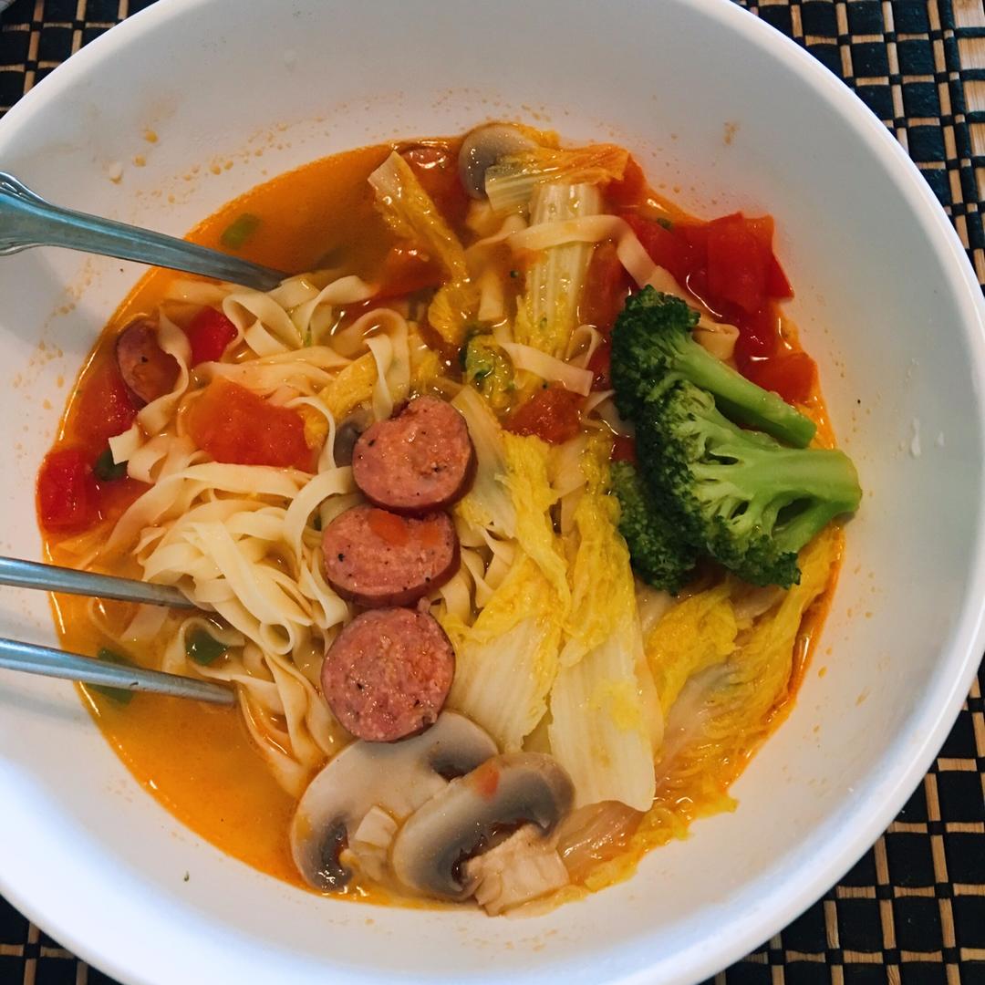 简单早饭西红柿鸡蛋挂面