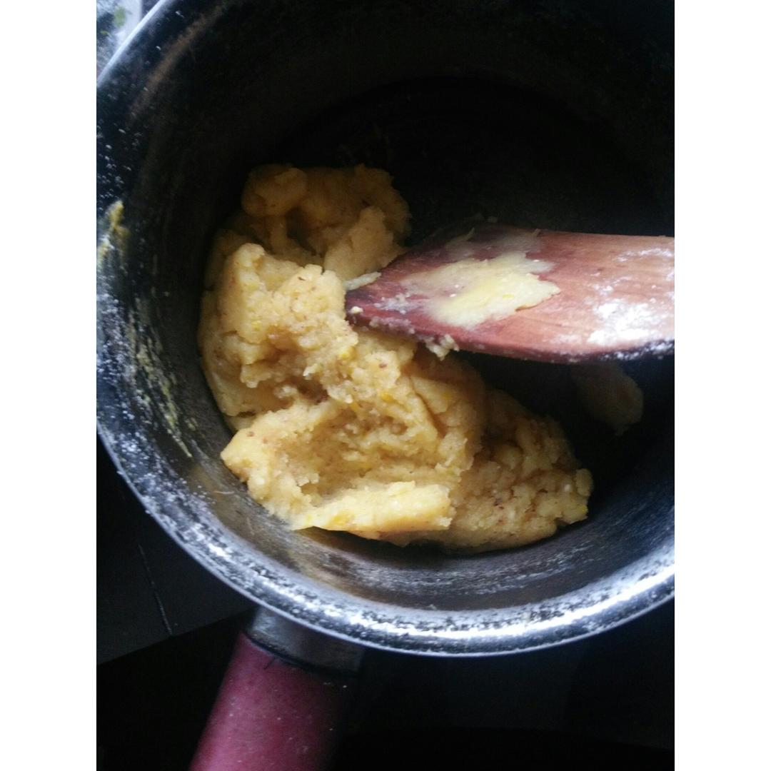 爱心奶黄馅（炒出来的奶黄馅）