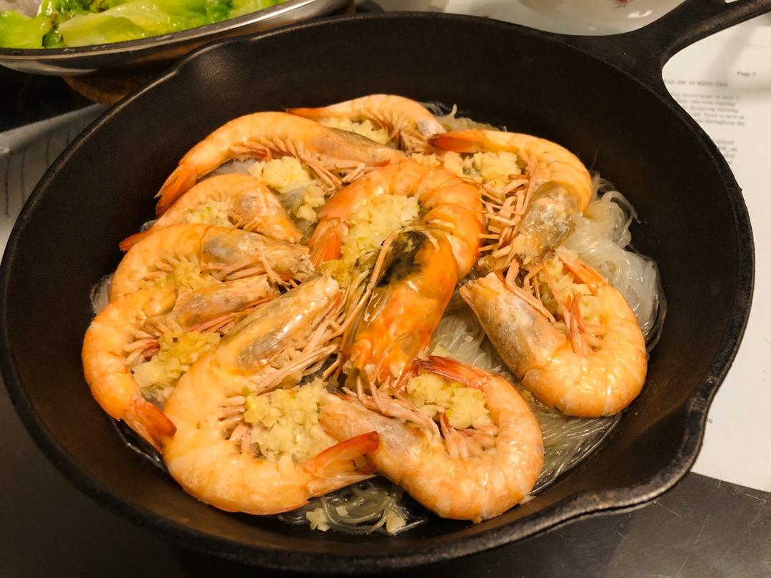蒜蓉粉絲蝦🦐（平底鐵鍋不只是煎牛扒！）