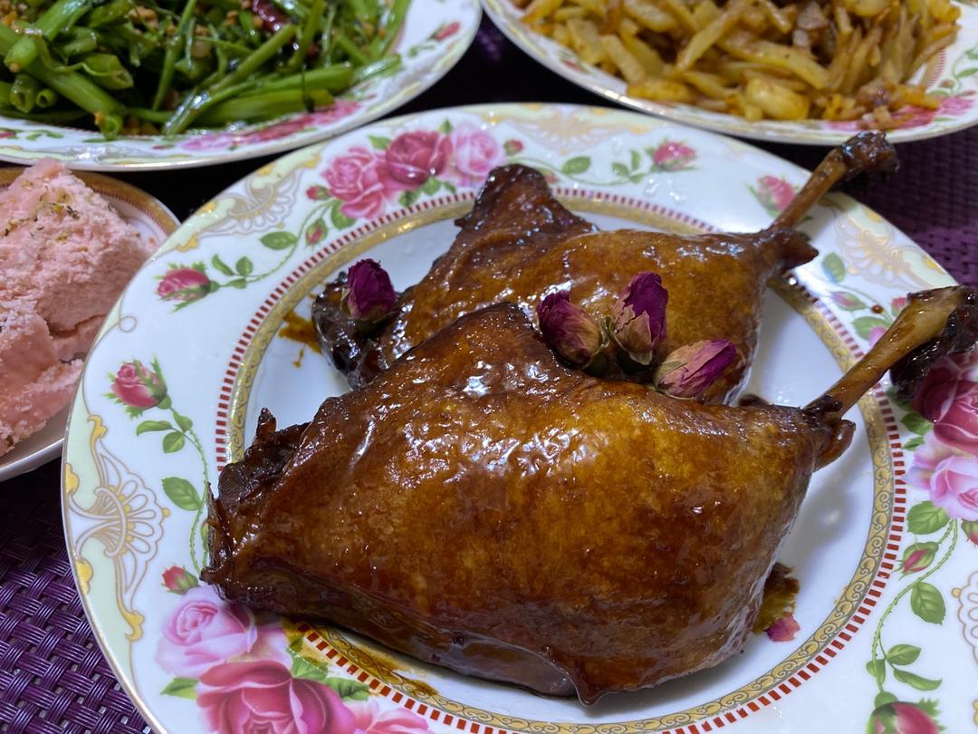 秘制酱鸭腿