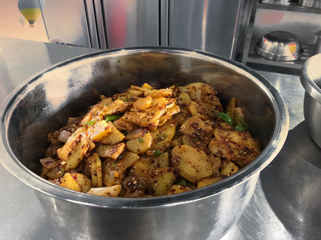 不用油炸的干锅土豆片，上桌就被抢光