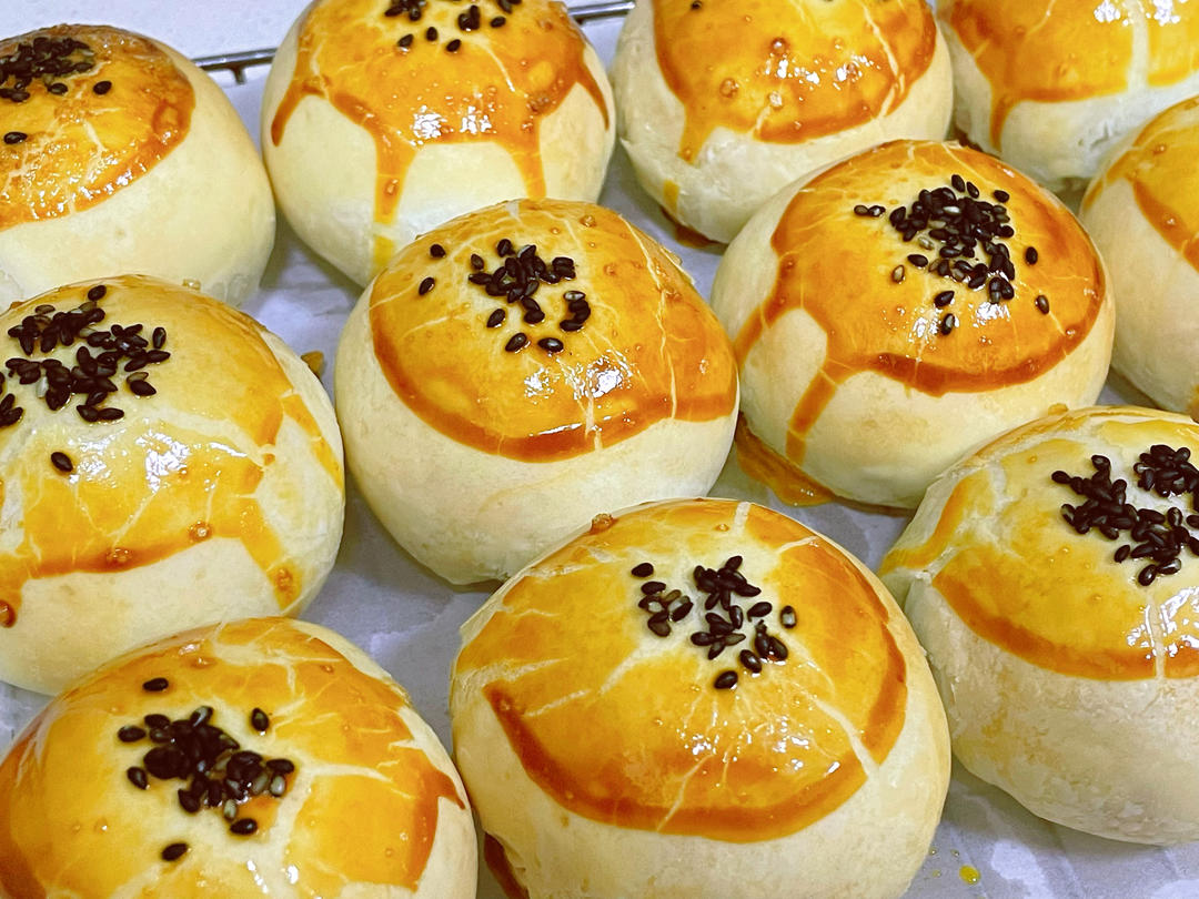 超简单 免揉 酥掉渣的蛋黄酥(超详细附全程视频)不破酥『万能酥皮』