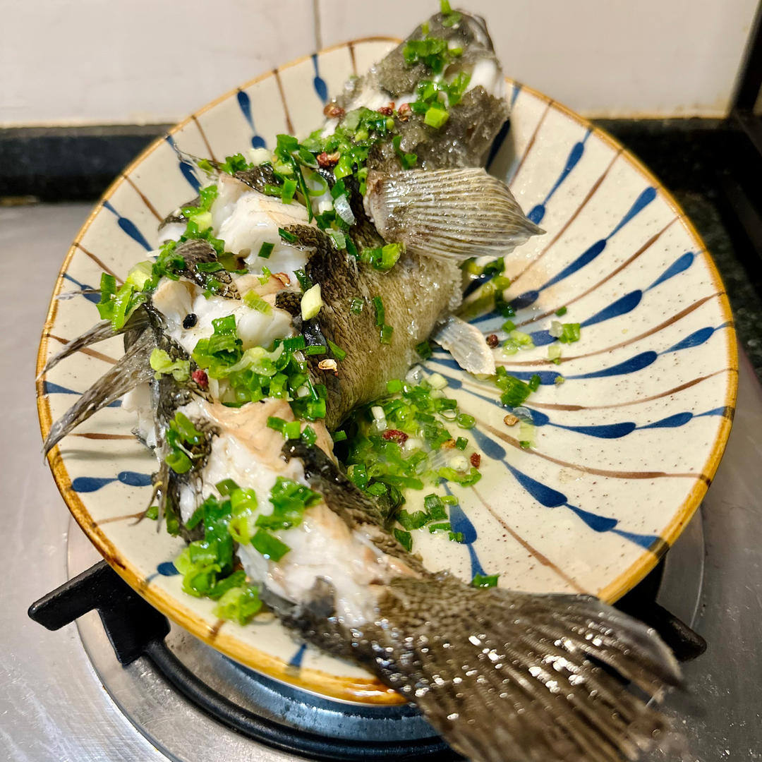 清蒸鱼（鲈鱼/多宝鱼/桂花鱼/石斑鱼……）