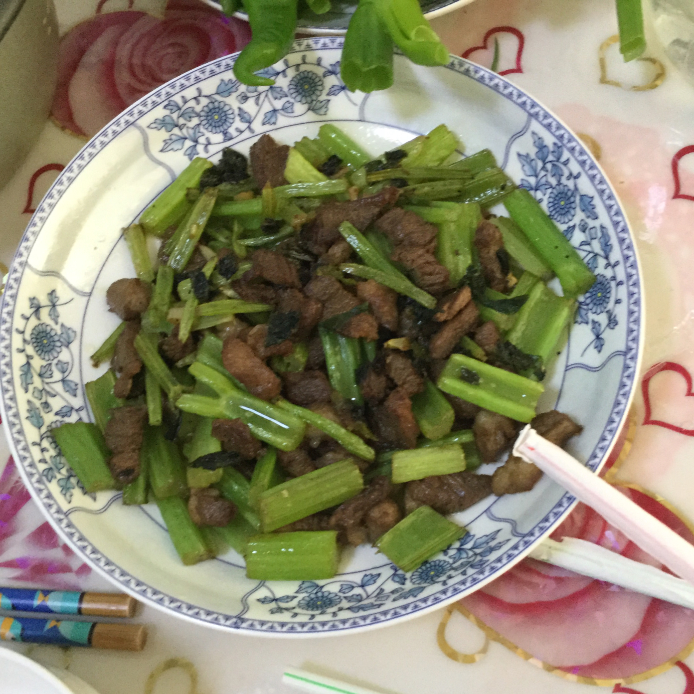芹菜牛肉末「下饭神器」