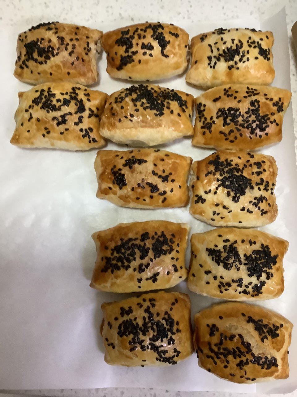 酥的一踏糊涂的芝麻甜酥饼