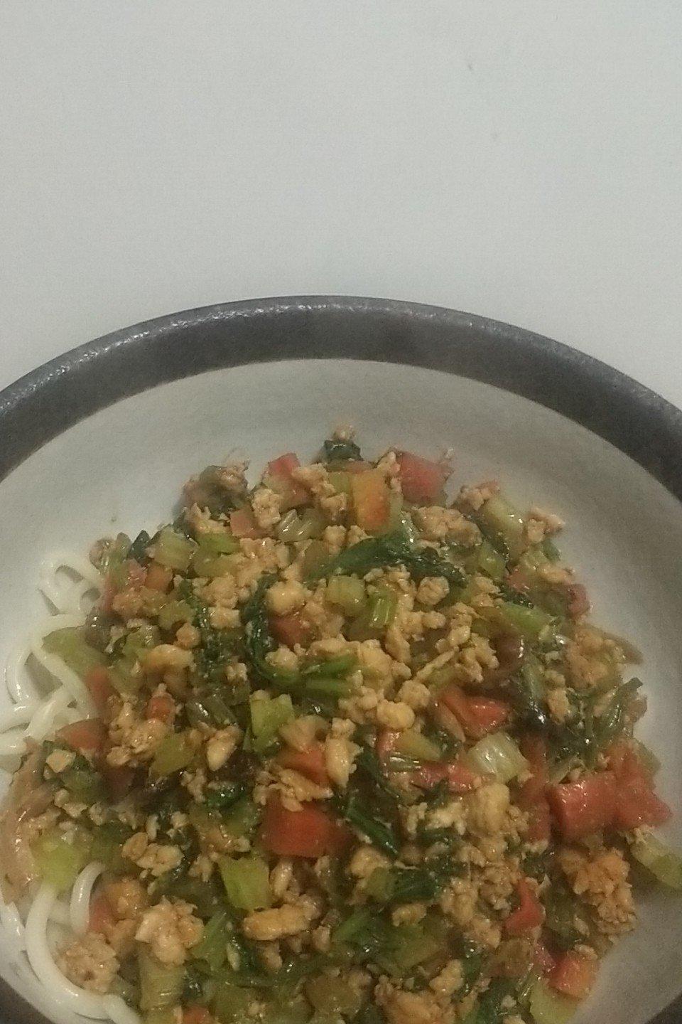 香菇肉末拌面