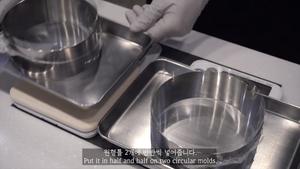 韩国Nebokgom  lotus焦糖饼干芝士慕斯蛋糕的做法 步骤5