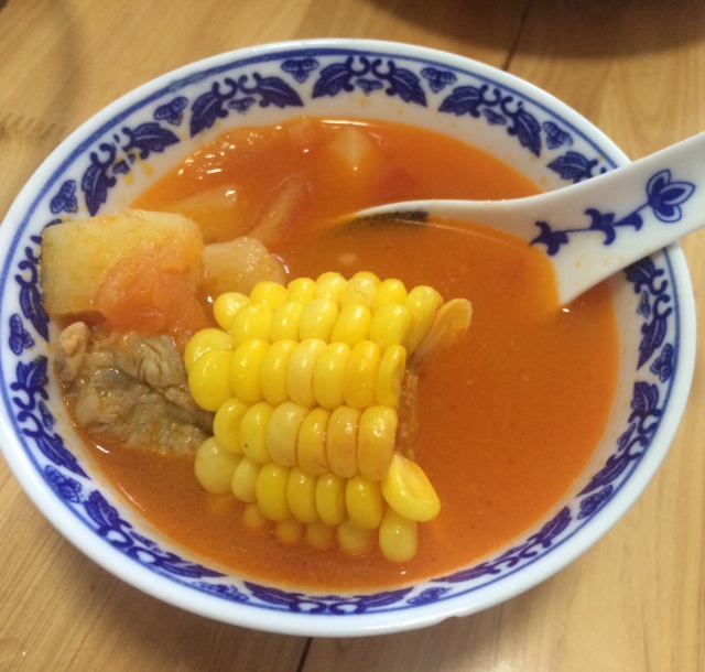 番茄土豆玉米排骨汤